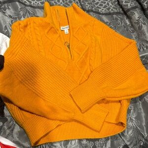 Urban outfit sweater, size small